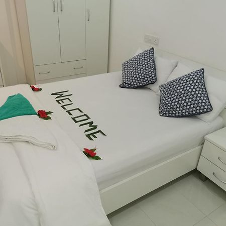 Palm Gate Maldives Hotell Thulusdhoo Eksteriør bilde