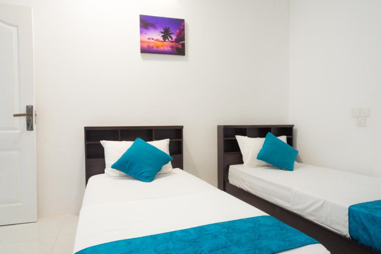 Palm Gate Maldives Hotell Thulusdhoo Eksteriør bilde