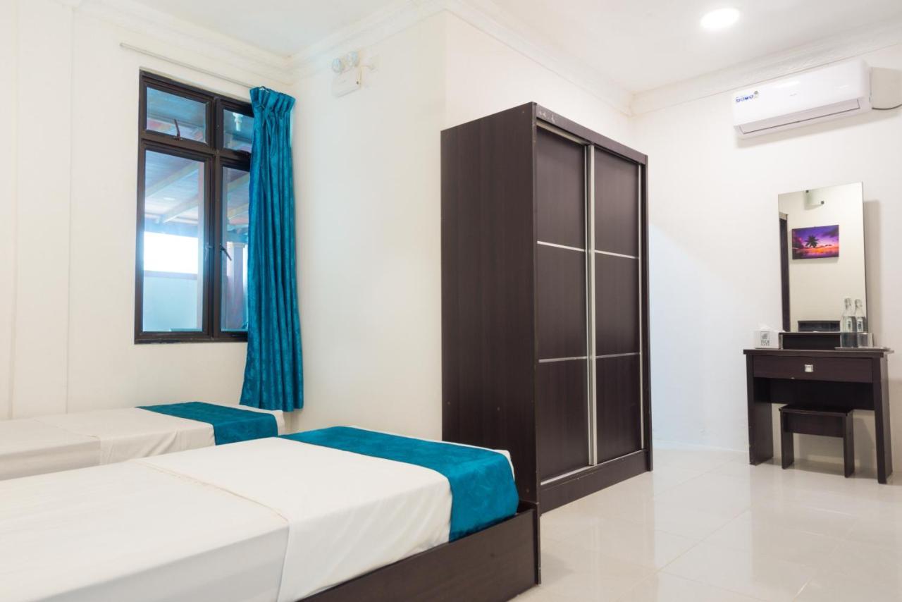 Palm Gate Maldives Hotell Thulusdhoo Eksteriør bilde