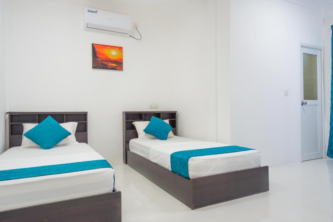 Palm Gate Maldives Hotell Thulusdhoo Eksteriør bilde
