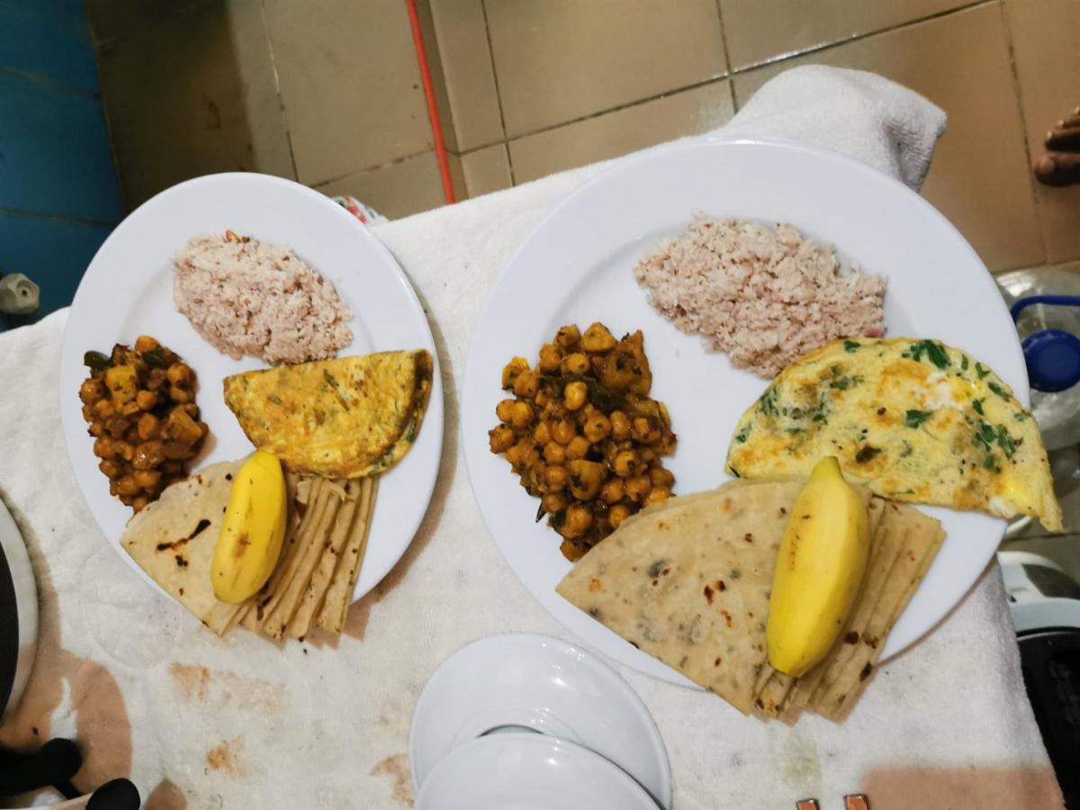 Palm Gate Maldives Hotell Thulusdhoo Eksteriør bilde