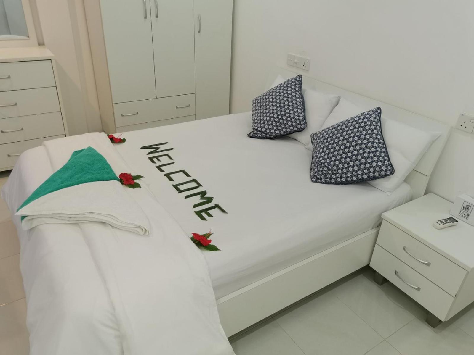 Palm Gate Maldives Hotell Thulusdhoo Eksteriør bilde
