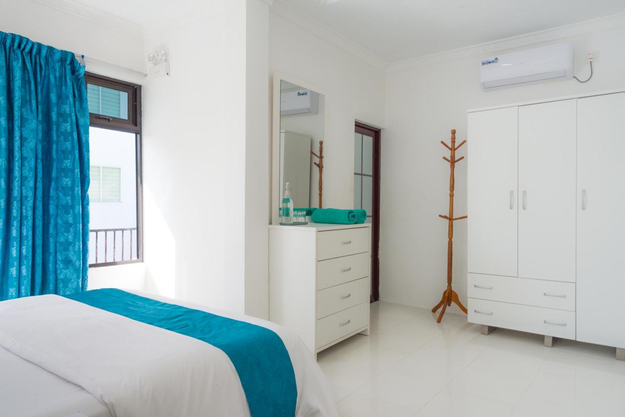 Palm Gate Maldives Hotell Thulusdhoo Eksteriør bilde
